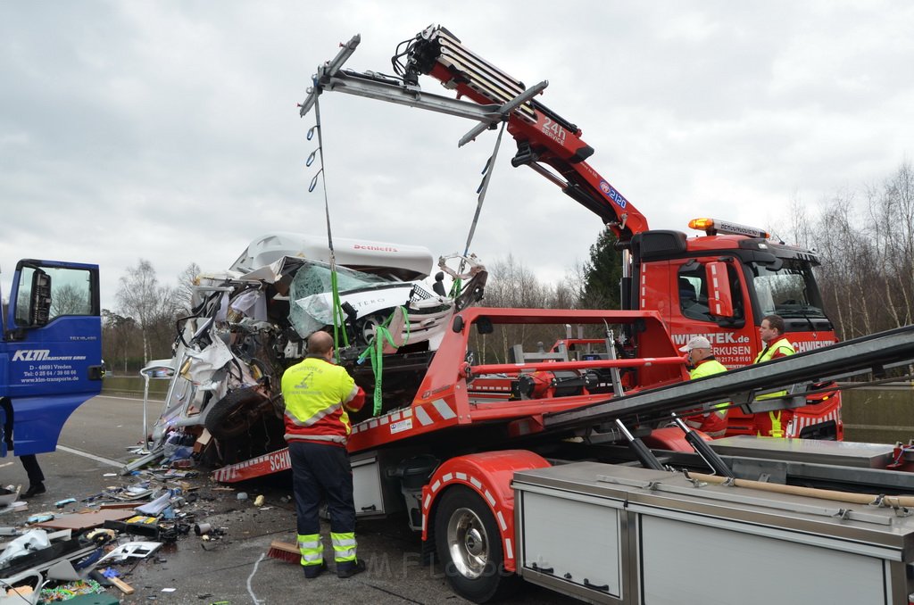 Schwerer VU A 1 Rich Saarbruecken kurz vor AK Leverkusen P175.JPG - Miklos Laubert